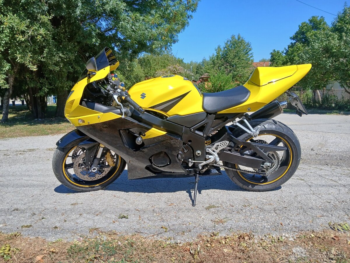 Suzuki GSX-R 750 - 10