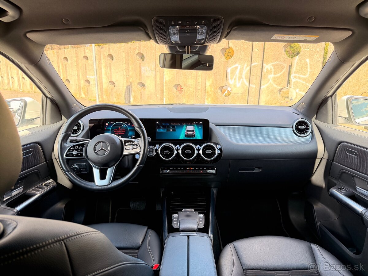 Mercedes-Benz GLA 200d - 10