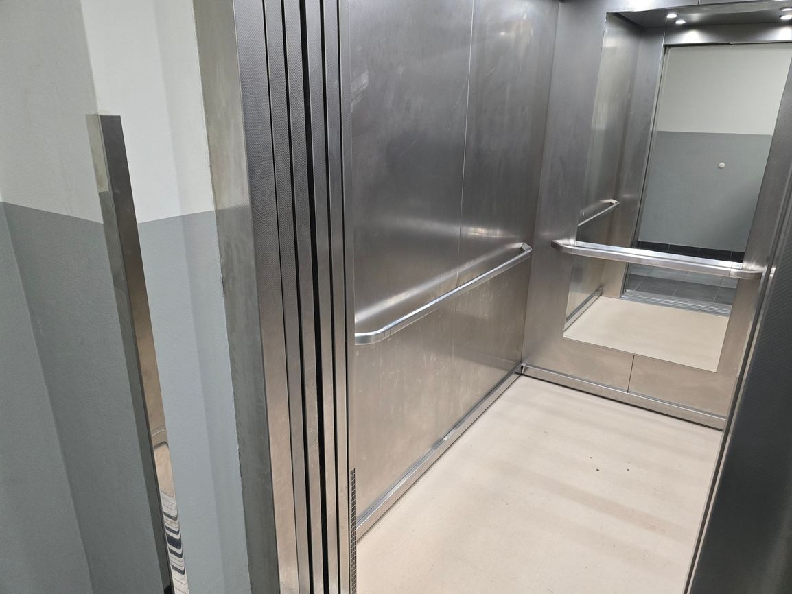 Prenájom 1+kk bytu s parkovacím miestom,45 m2 - Vlčince - 10