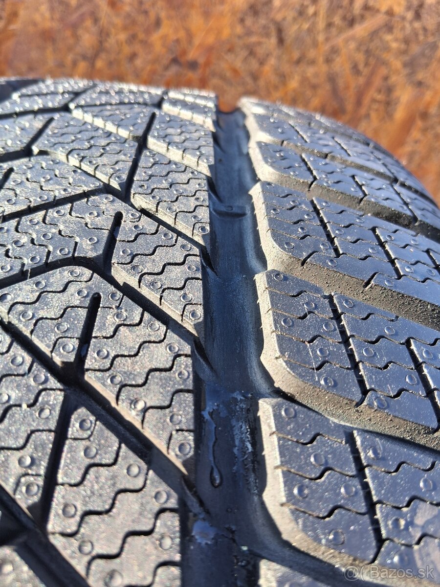 255/50 r20 zimne pneumatiky - 10