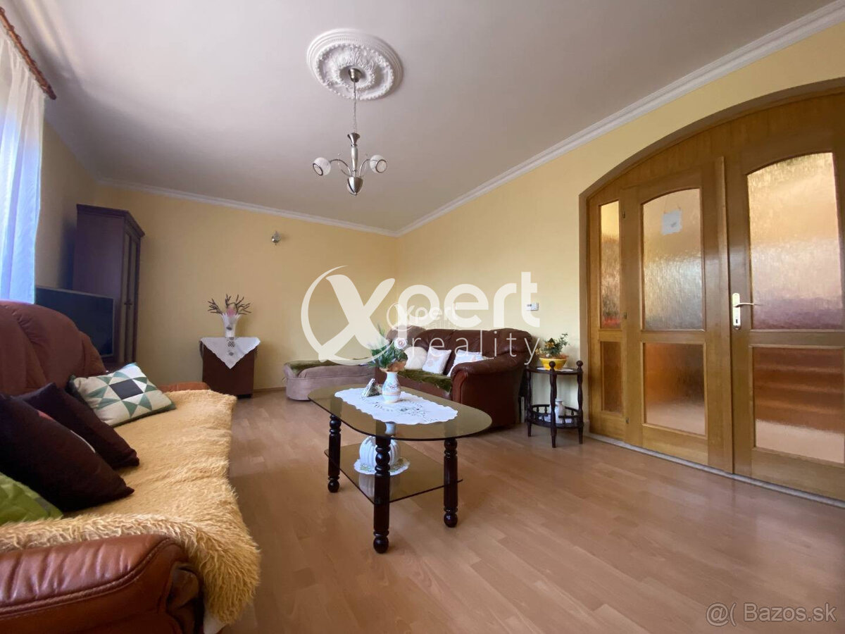 ZNÍŽENÁ CENA. Krásny rodinný dom priamo v centre na predaj - 10