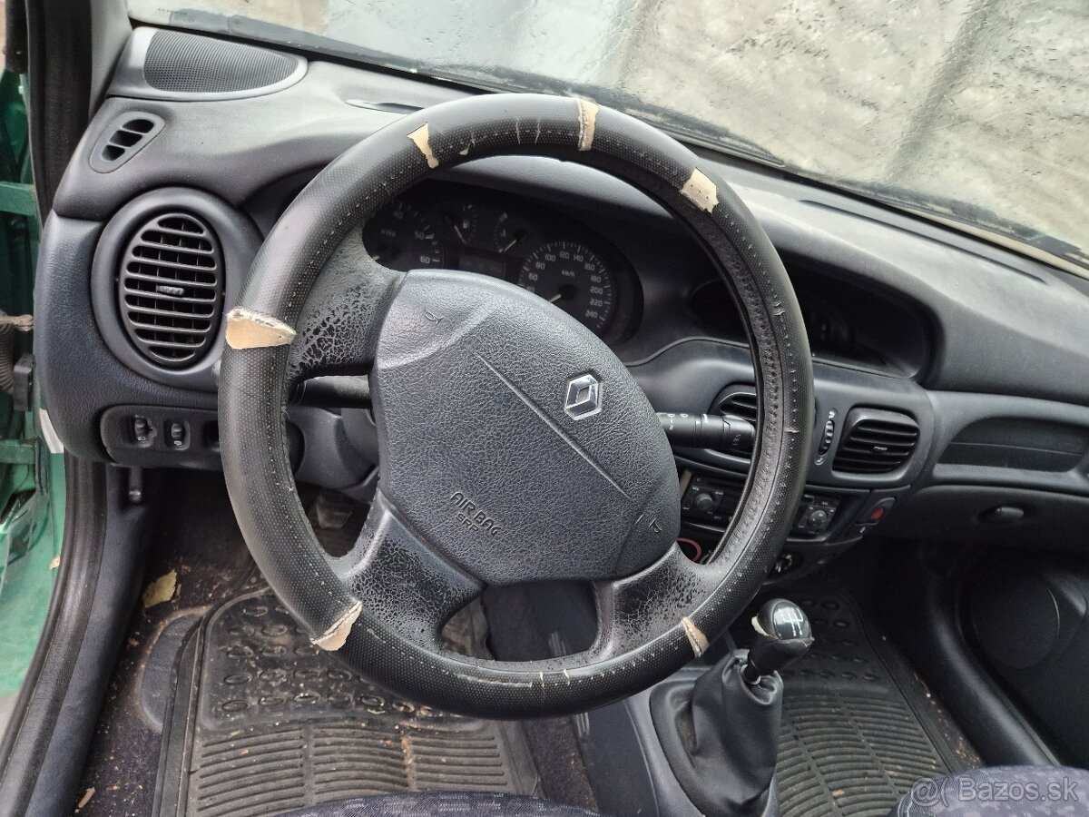 RENAULT MEGANE 2001 - 10