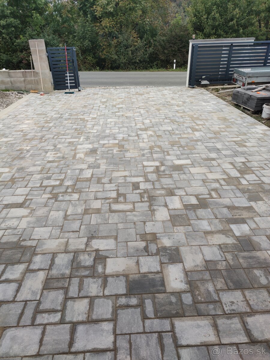 Stavebné a výkopové práce minibagrom - 10