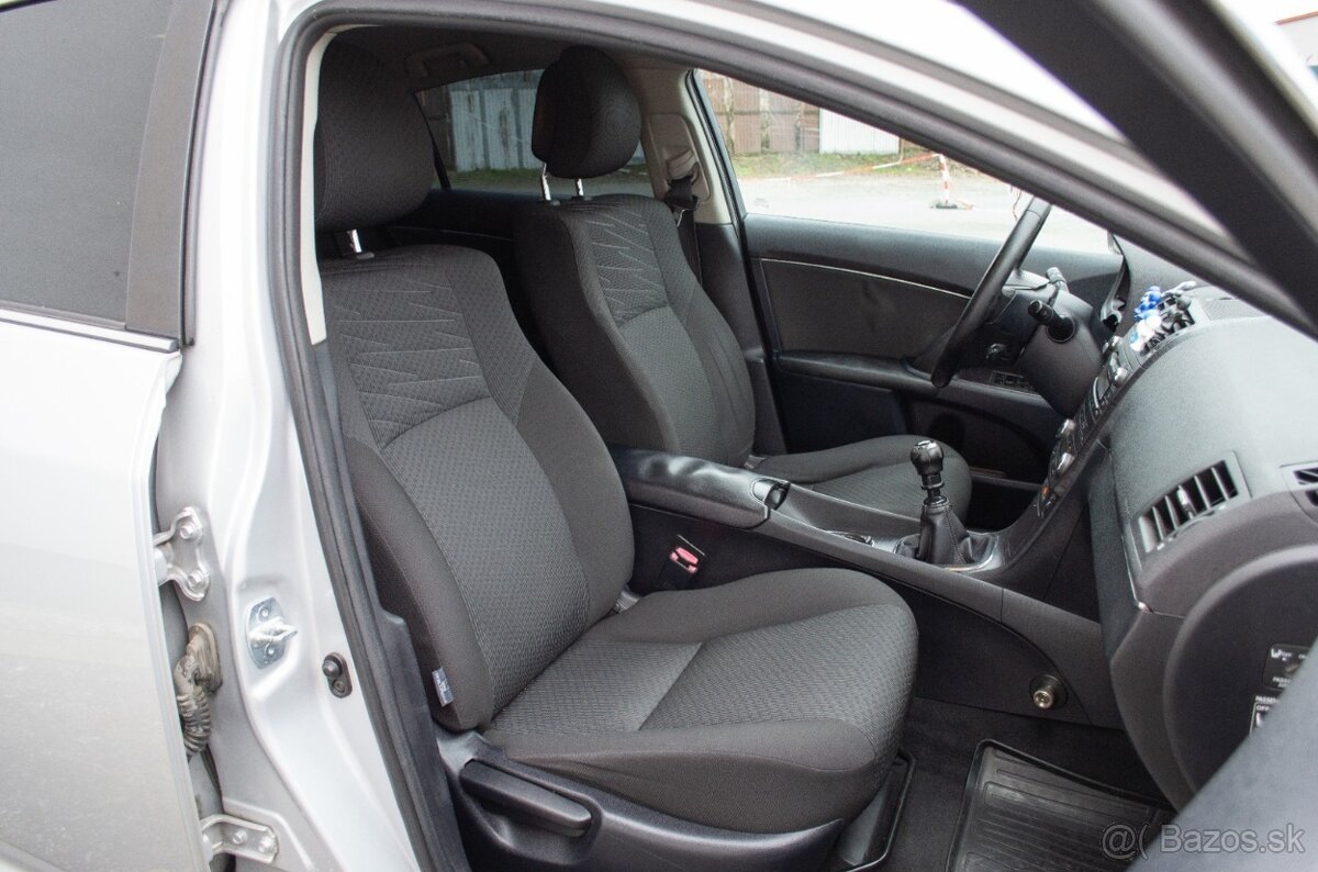 Toyota Avensis 2.0l D-4D - 10