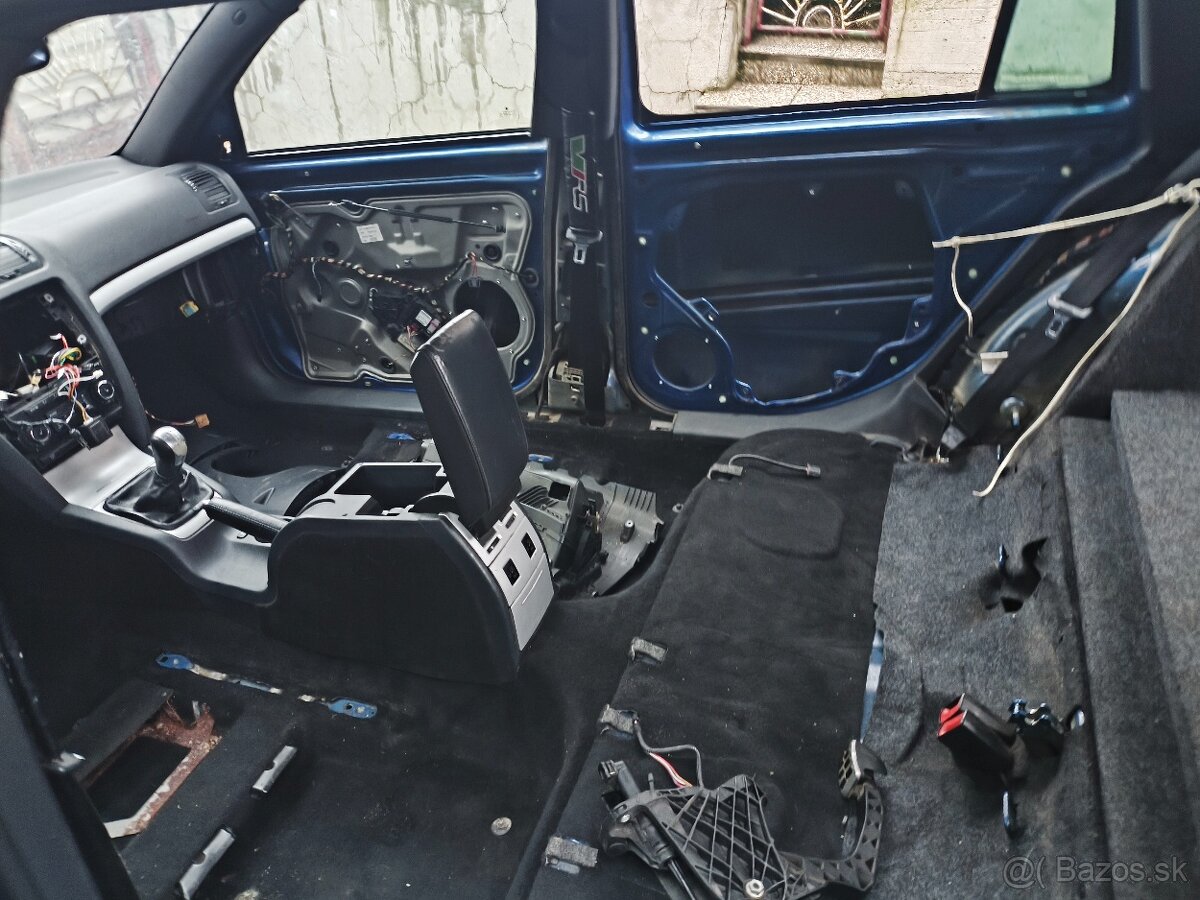 Rozpredám Škoda Octavia Combi 2 RS - 10