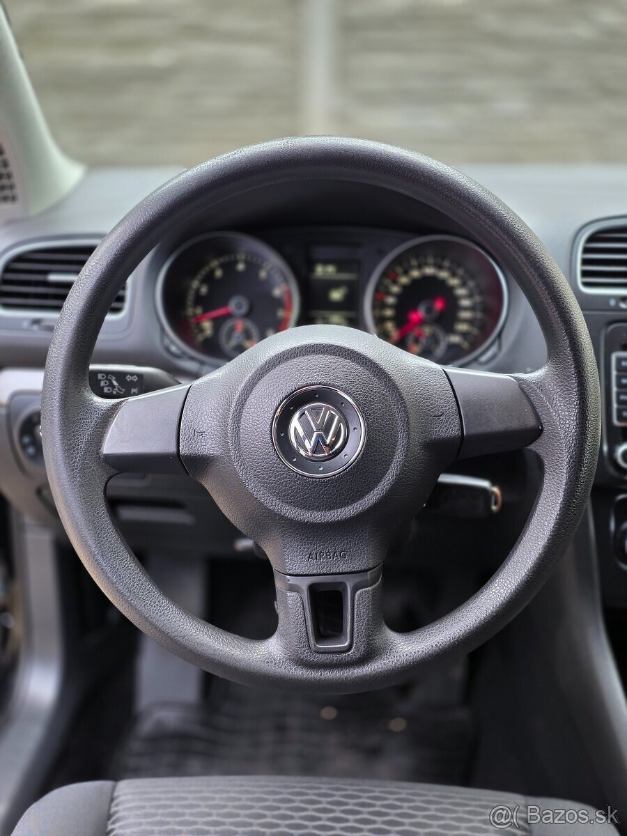 Volkswagen Golf 1.2 TSI , 63kW - benzín - 10