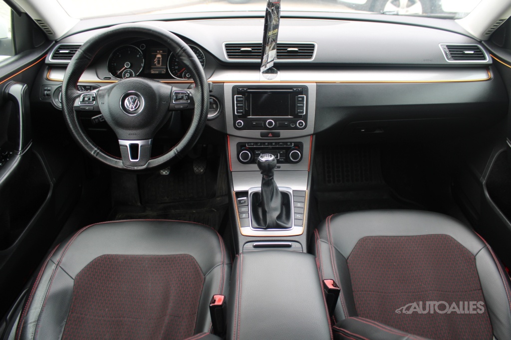 Volkswagen Passat Variant 1,6 TDi 77 kW - 10