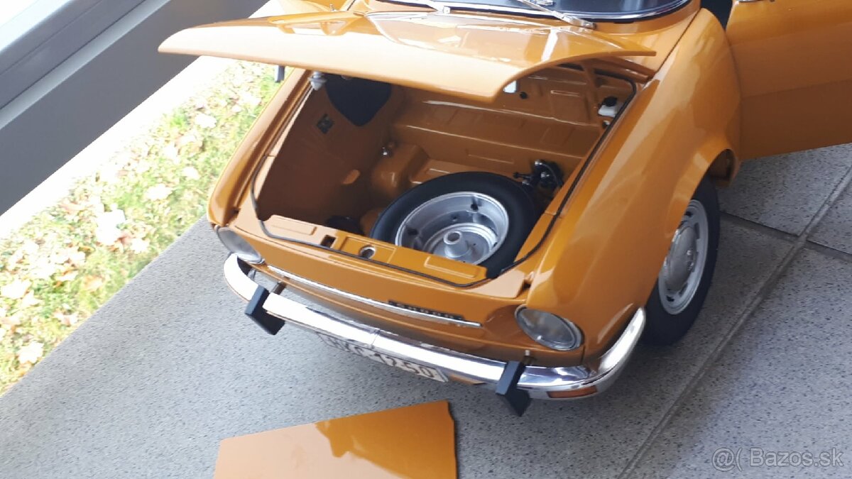 🟡 Predám Škoda 100 1:8 DeAgostini - 10
