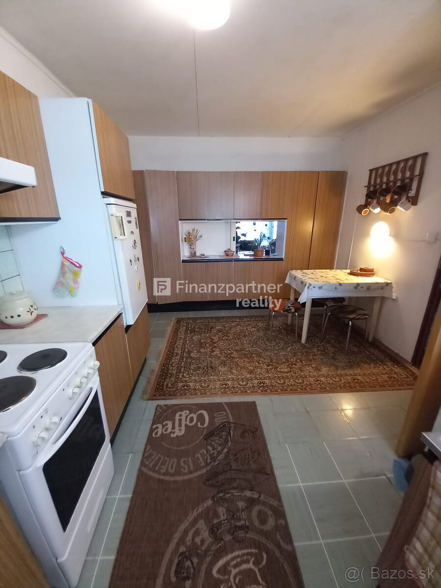 Znížená cena Poschodový rodinný dom v obci Kováčová - 10