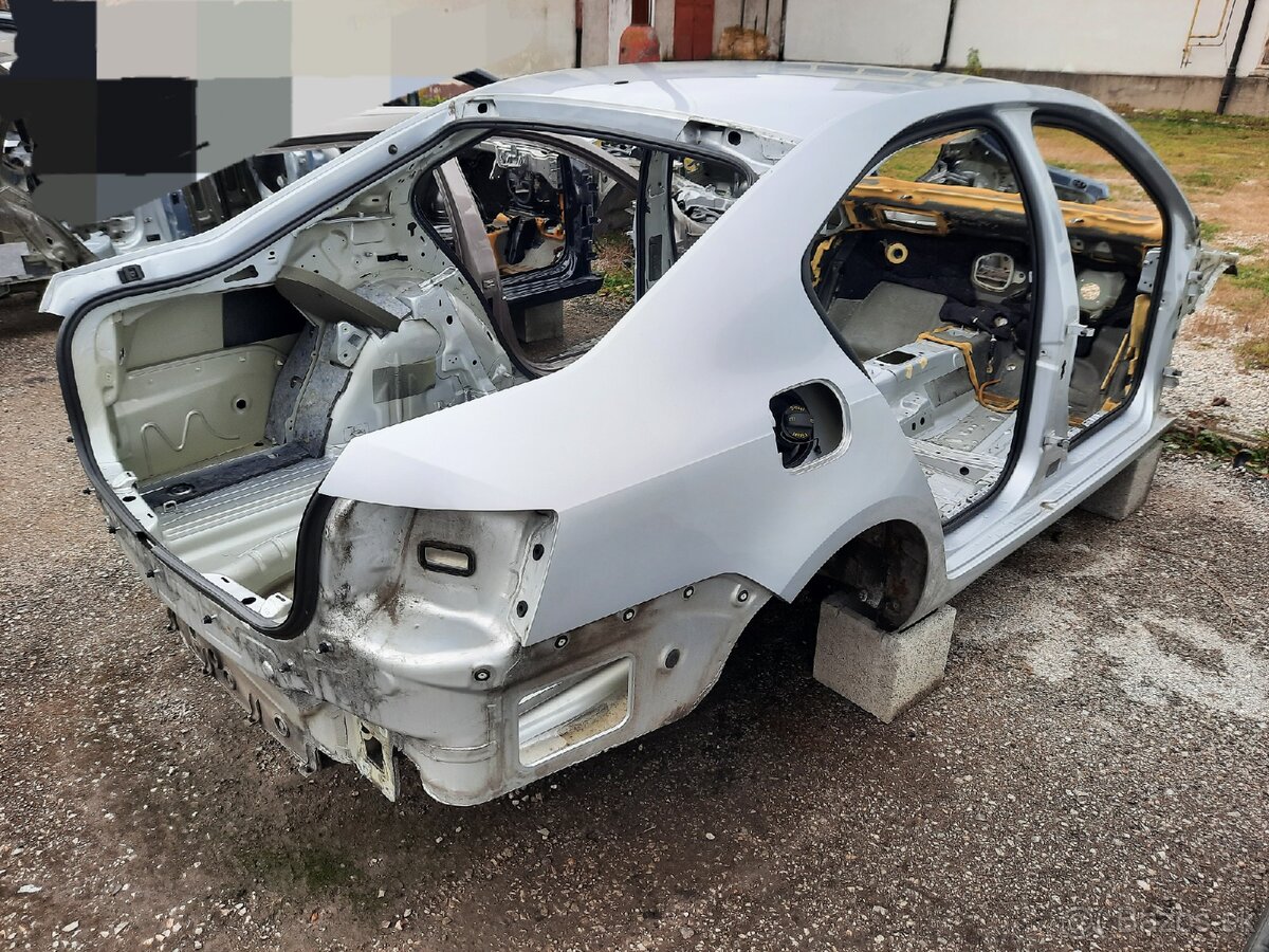 bočnica, prah, stĺpik, nosník Octavia 3 - 10