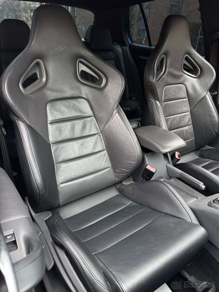 VOLKSWAGEN GOLF R32 3.2 V6 - 10