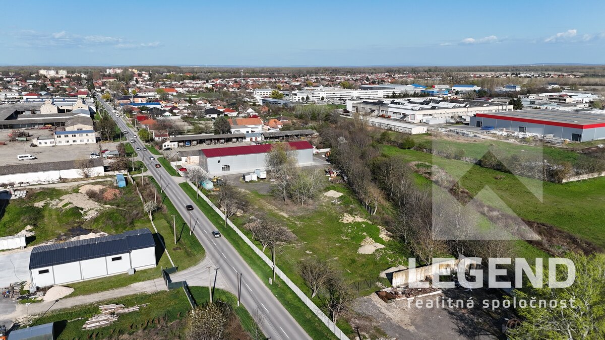 Prenájom pozemku 5.000 m2 Kolárovo, hlavná cesta, inžiniersk - 10