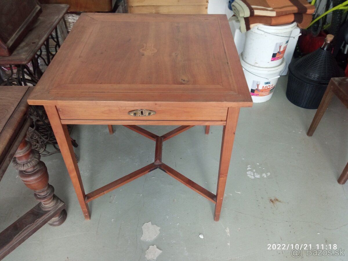 Starožitný nábytok - 10