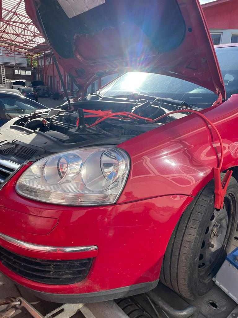 Volkswagen Golf V 1,9TDI 77kw kód:BLS kombi - 10