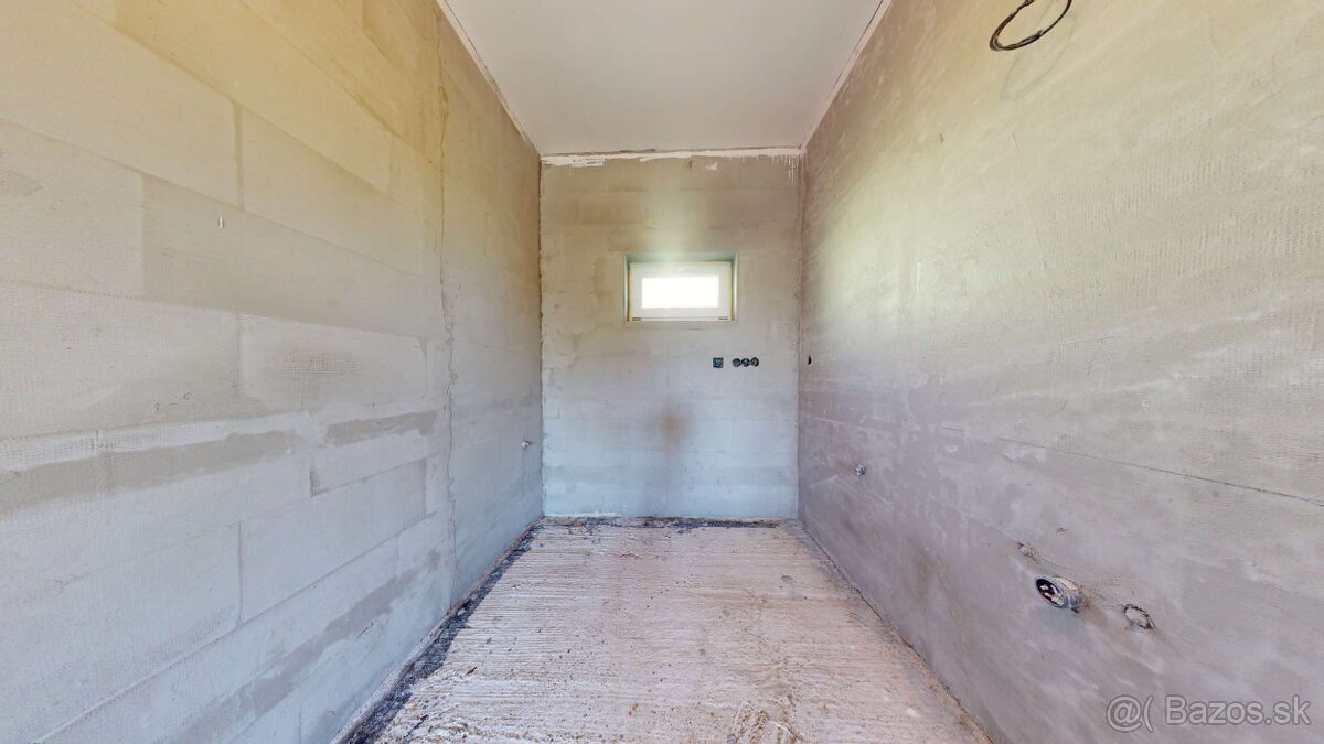 Priestranný dom na bývanie aj podnikanie Hontianske Tesáre - 10