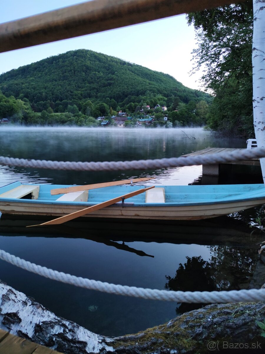 Chata pri Veľkom Kolpašskom jazere v obci Banský Studenec - 10