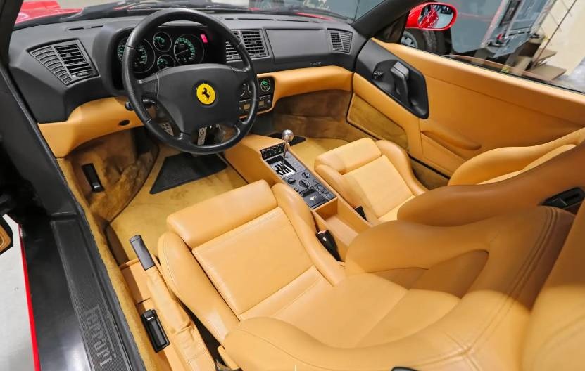 Ferrari F355 Berlinetta z roku 1998 - 10