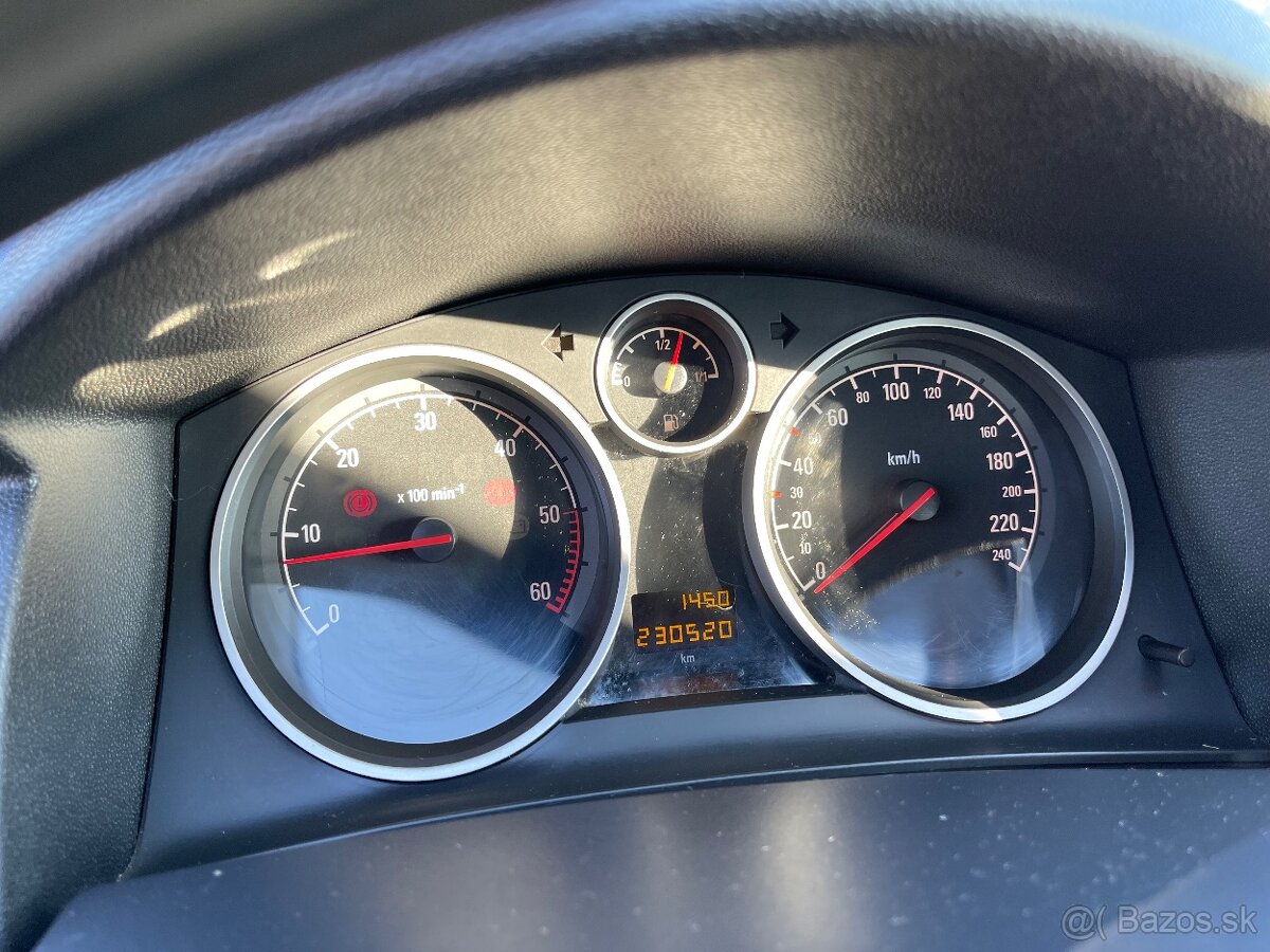 Opel astra H 1.9cdti - 10