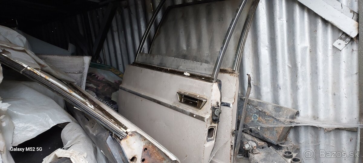 Tatra 613-1 dvere kompletne kapoty klucky prevodovky - 10