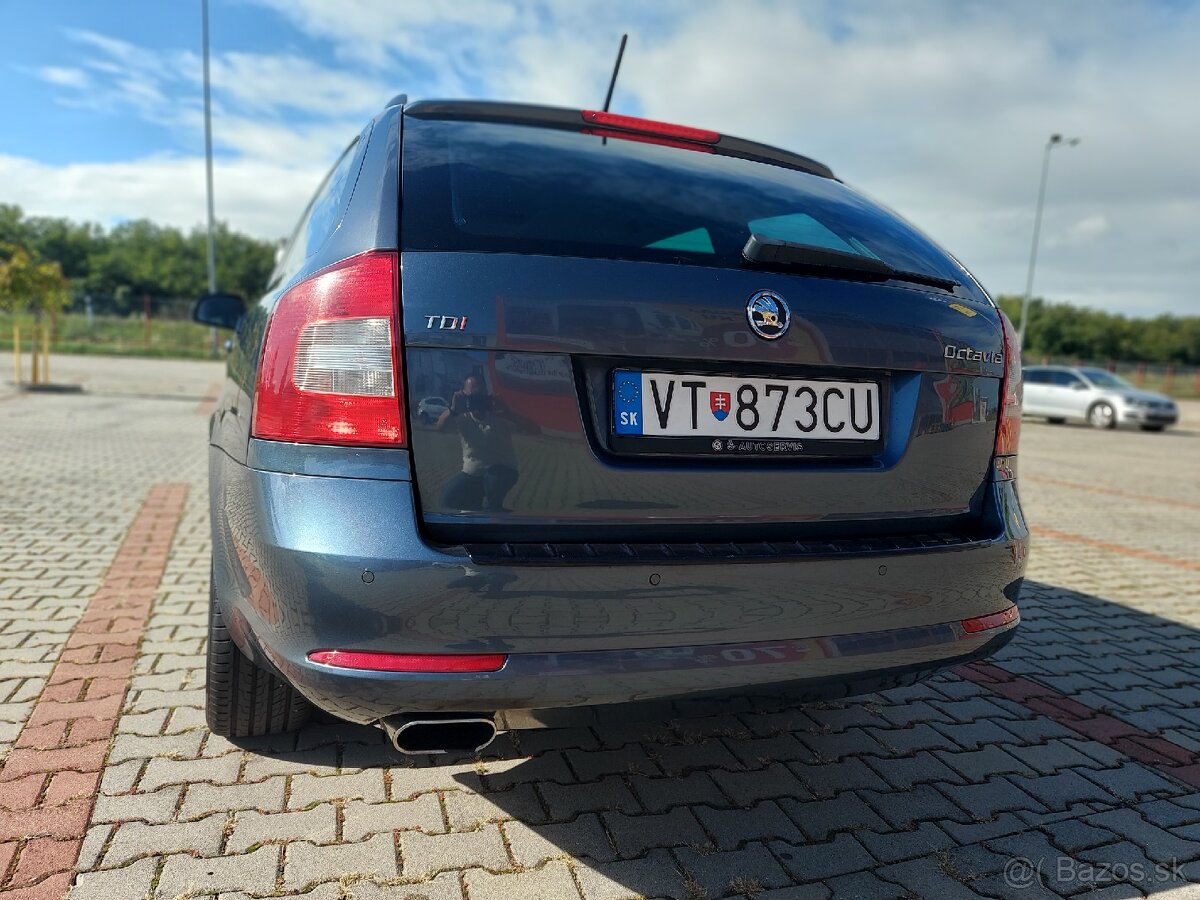 Škoda Octavia combi 2.0 tdi dsg - 10