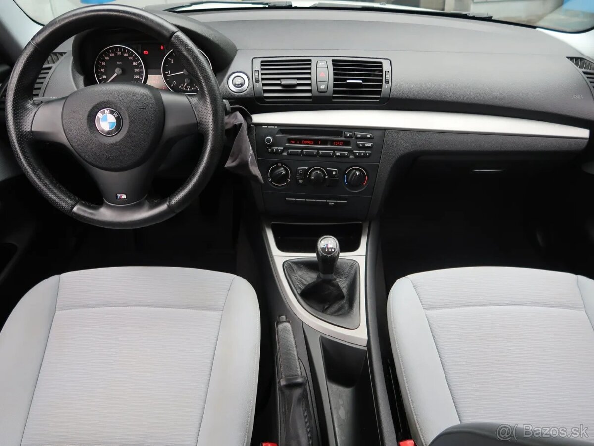 BMW 1 2012 116i 154233km ABS klimatizácia - 10