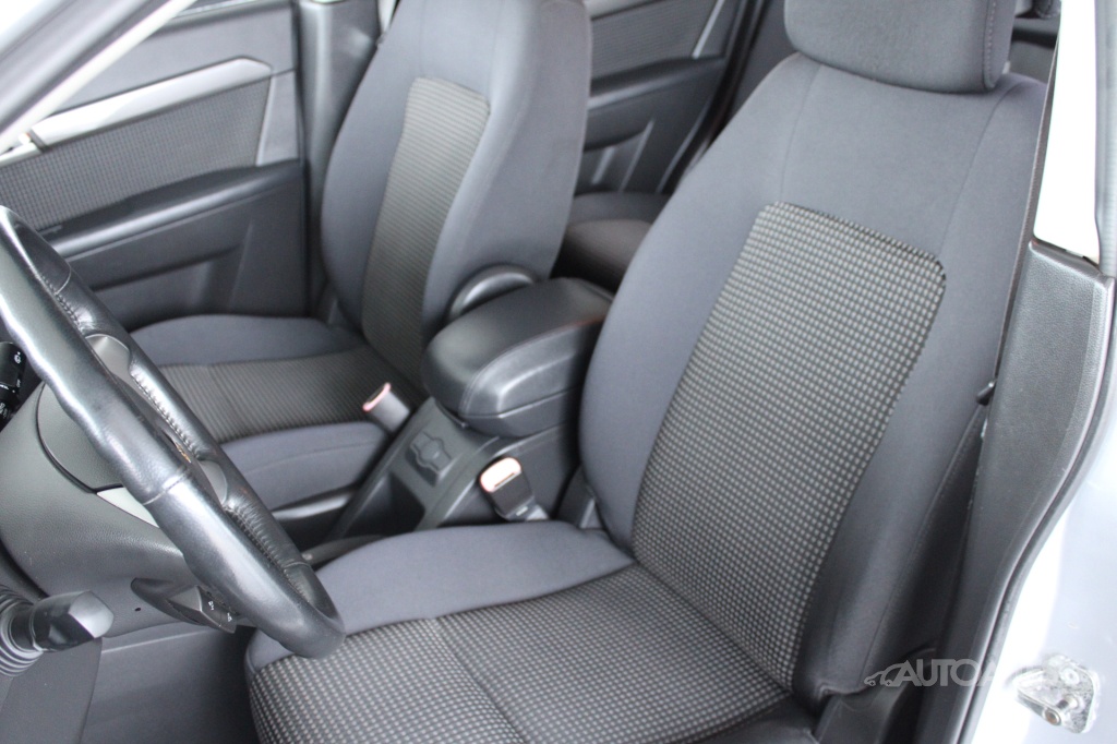 Chevrolet Captiva 2,0 VCDi 110 kW 4x4 - 10