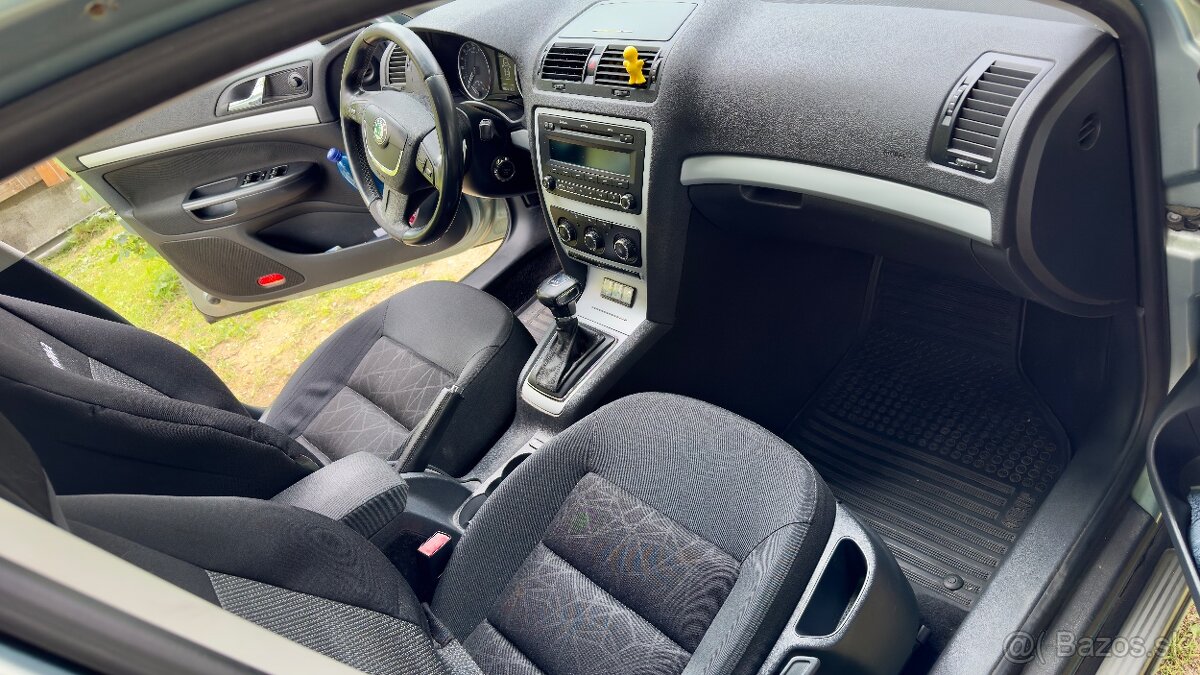 Škoda Octavia 2 Liftback Facelift - 10