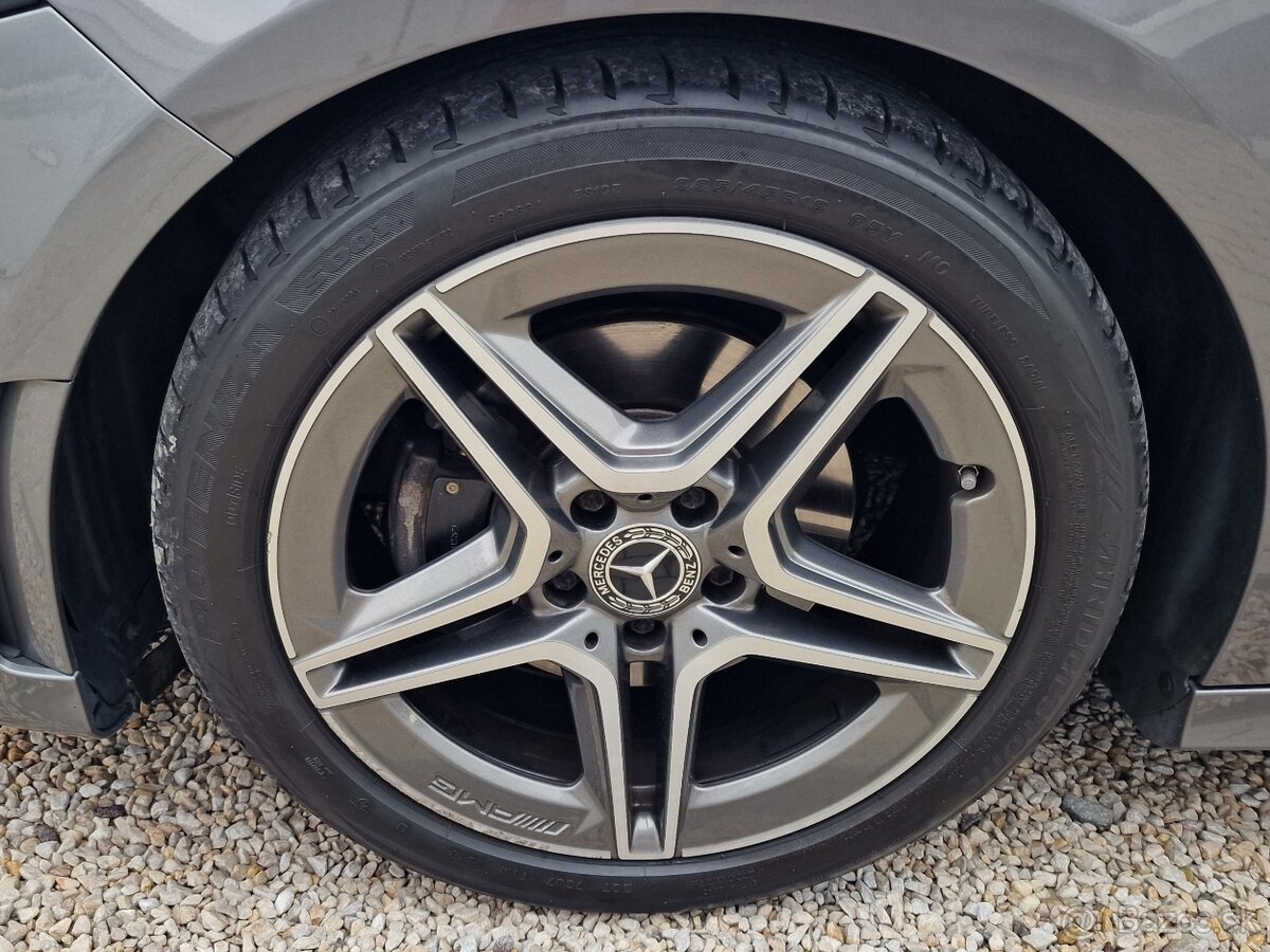 MERCEDES-BENZ A TRIEDA 180 /T - 10