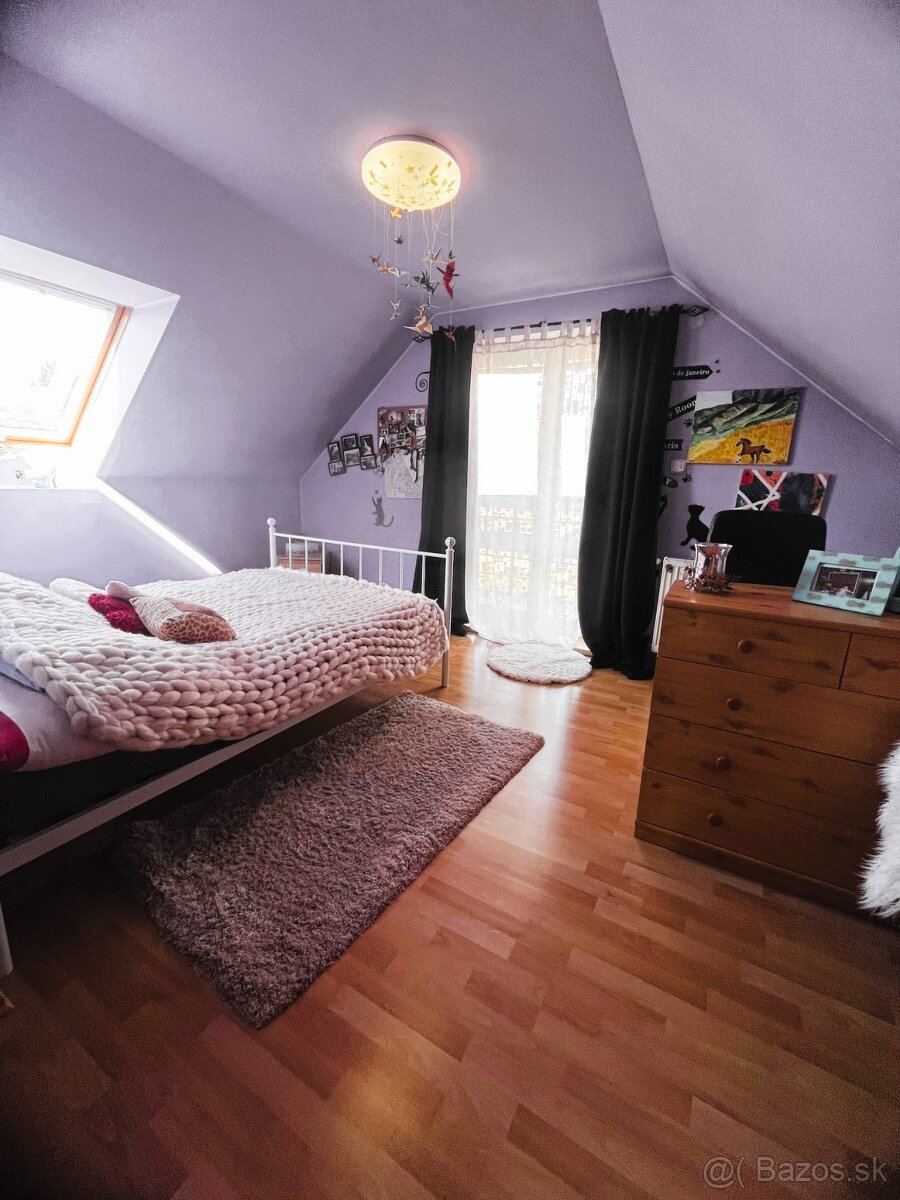 Pekný,podkrovný,zariadený rodinný dom, Levice - Nová Osada - 10