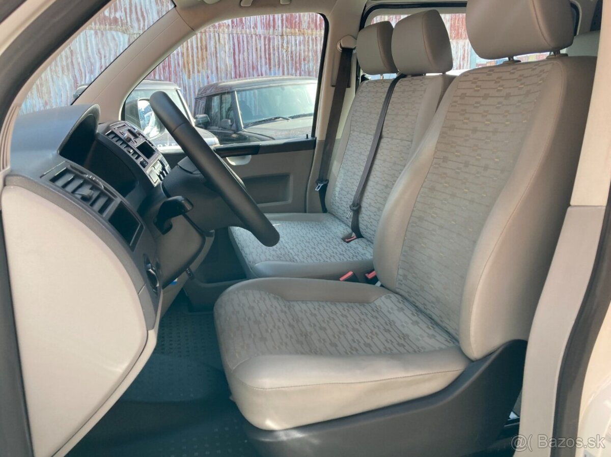 VOLKSWAGEN TRANSPORTER T5 2,0 TDi 4MOTION - 10