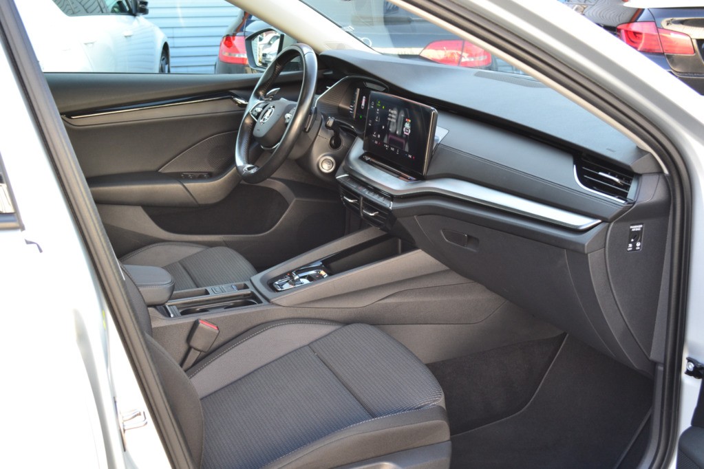 Škoda Octavia Combi 2.0 TDI DSG Virtual Cocpit - 10