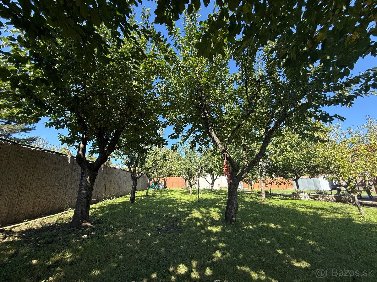 Na predaj jedinečný stavebný pozemok v žiadanej lokalite - 10