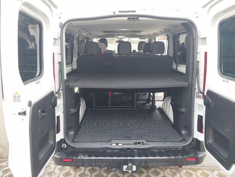 9-miestny minibus prenájom - 10