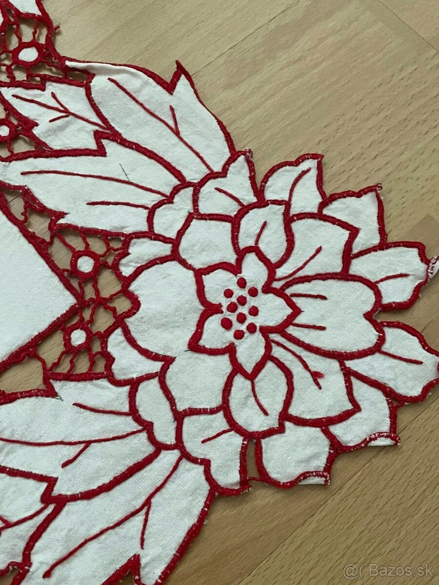 RETRO OBRUS - ručná práca - 10