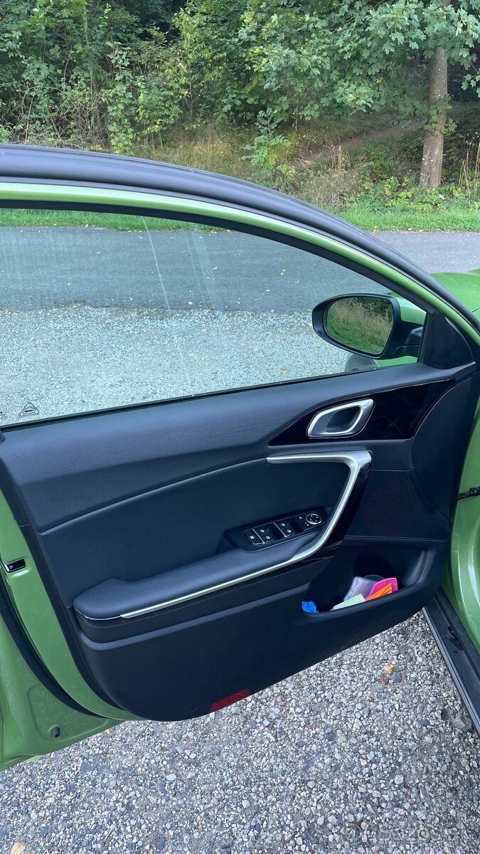 KIA XCEED 1.5 T-GDi 160 k - 10