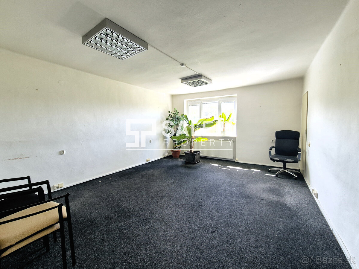 3 podlažný dom s veľkým pozemkom na Podborovej - Zvolen - 10