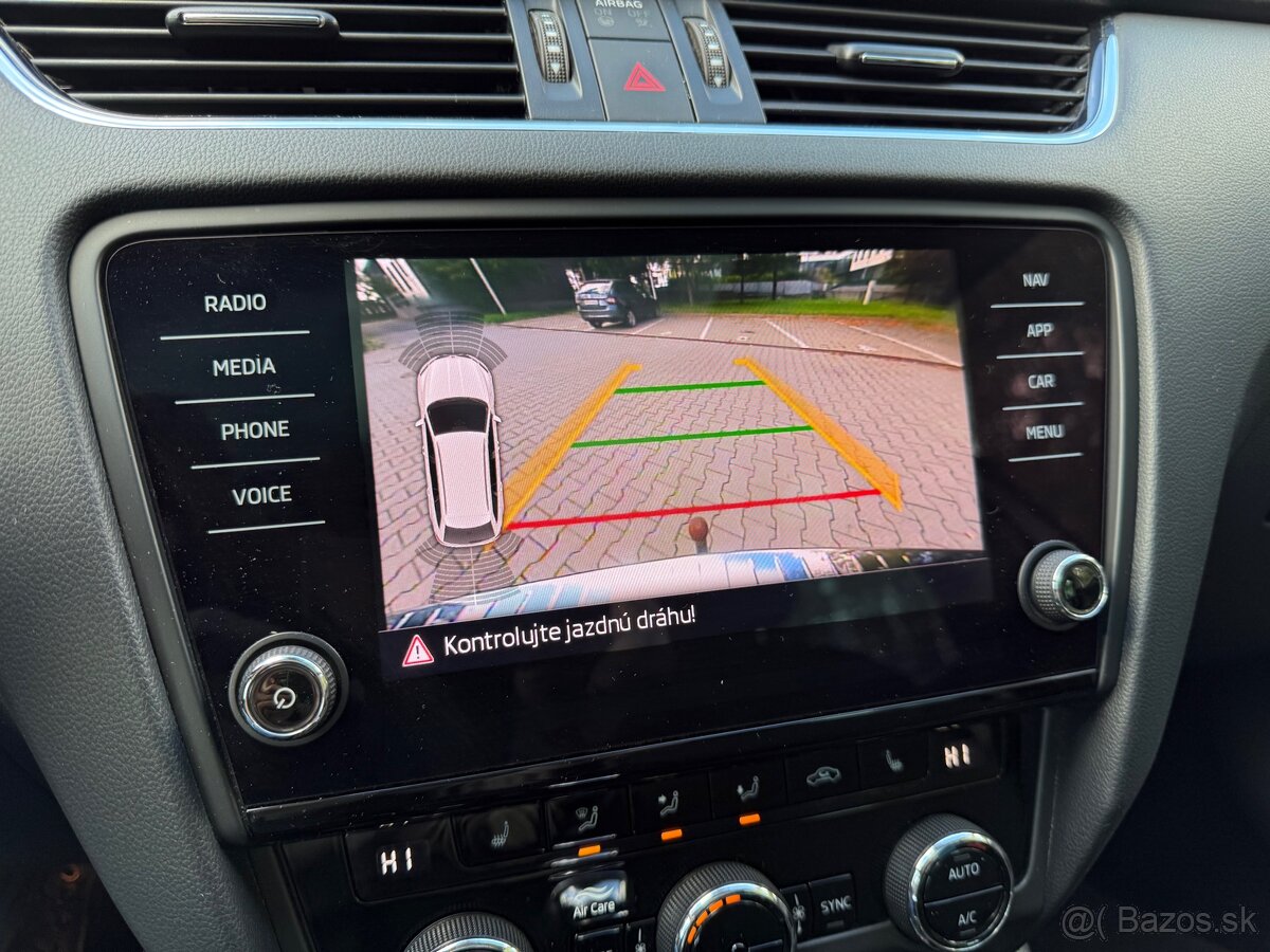 Škoda Octavia Combi 2,0 TDI Style DSG 7 - 10