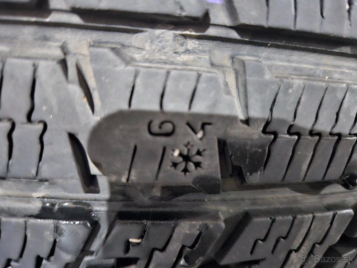 235/55R18 zimne nokian - 10