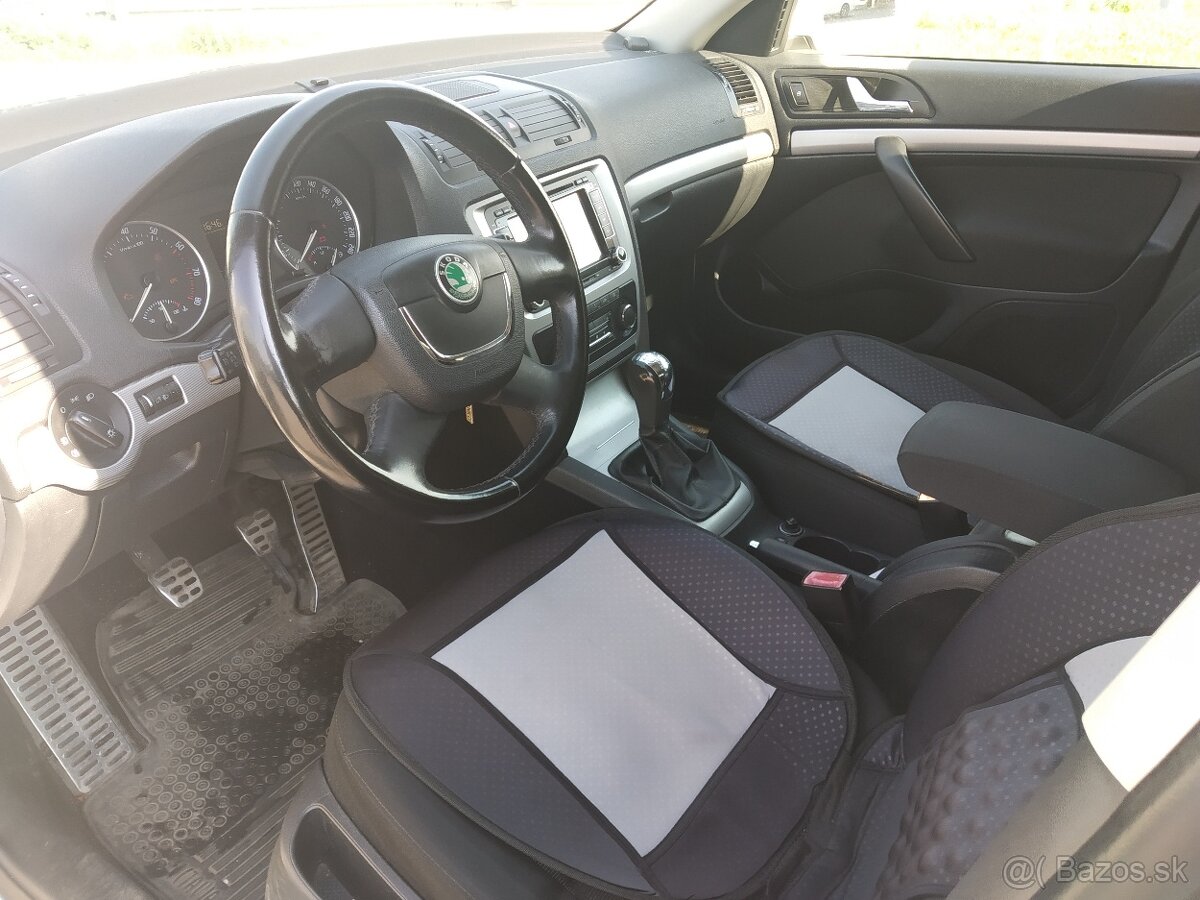 Škoda Octavia 1,8 TSI FACELIFT - 10