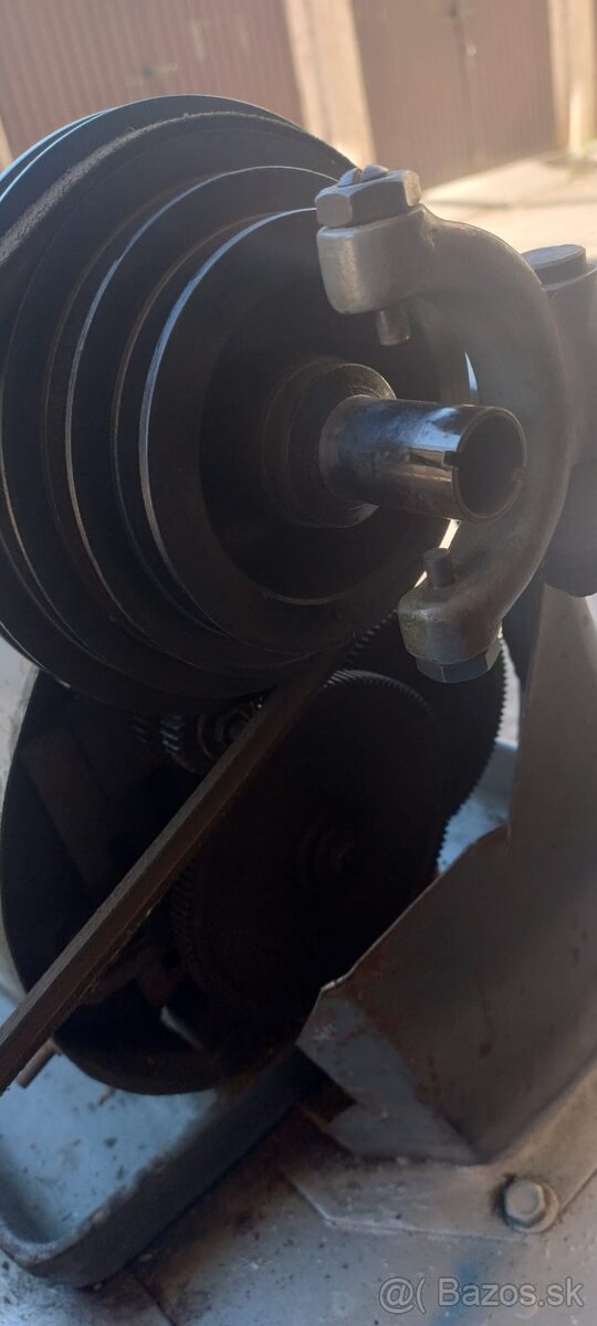 Stolovy sustruh TSA16 - 10