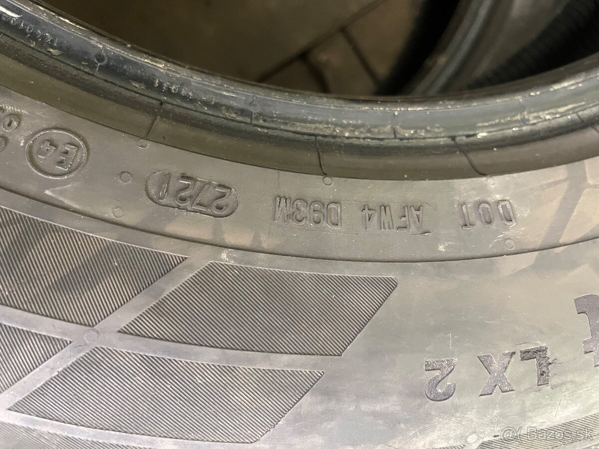 255/60R18 Continental letne - 10