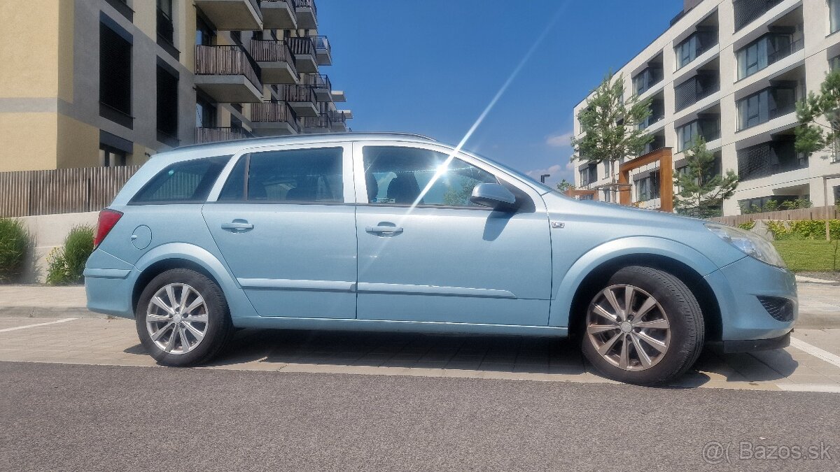 Opel Astra H Caravan 1.7cdti - 10