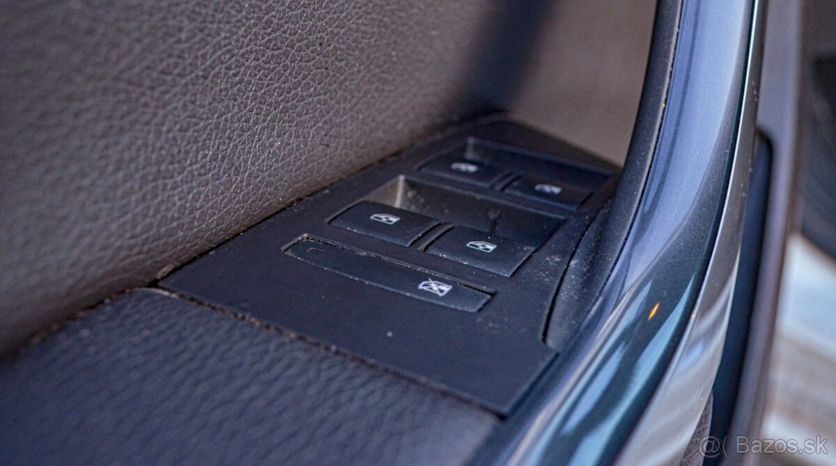 Opel Astra Sedan 1.6 CDTI 100 kw - 10