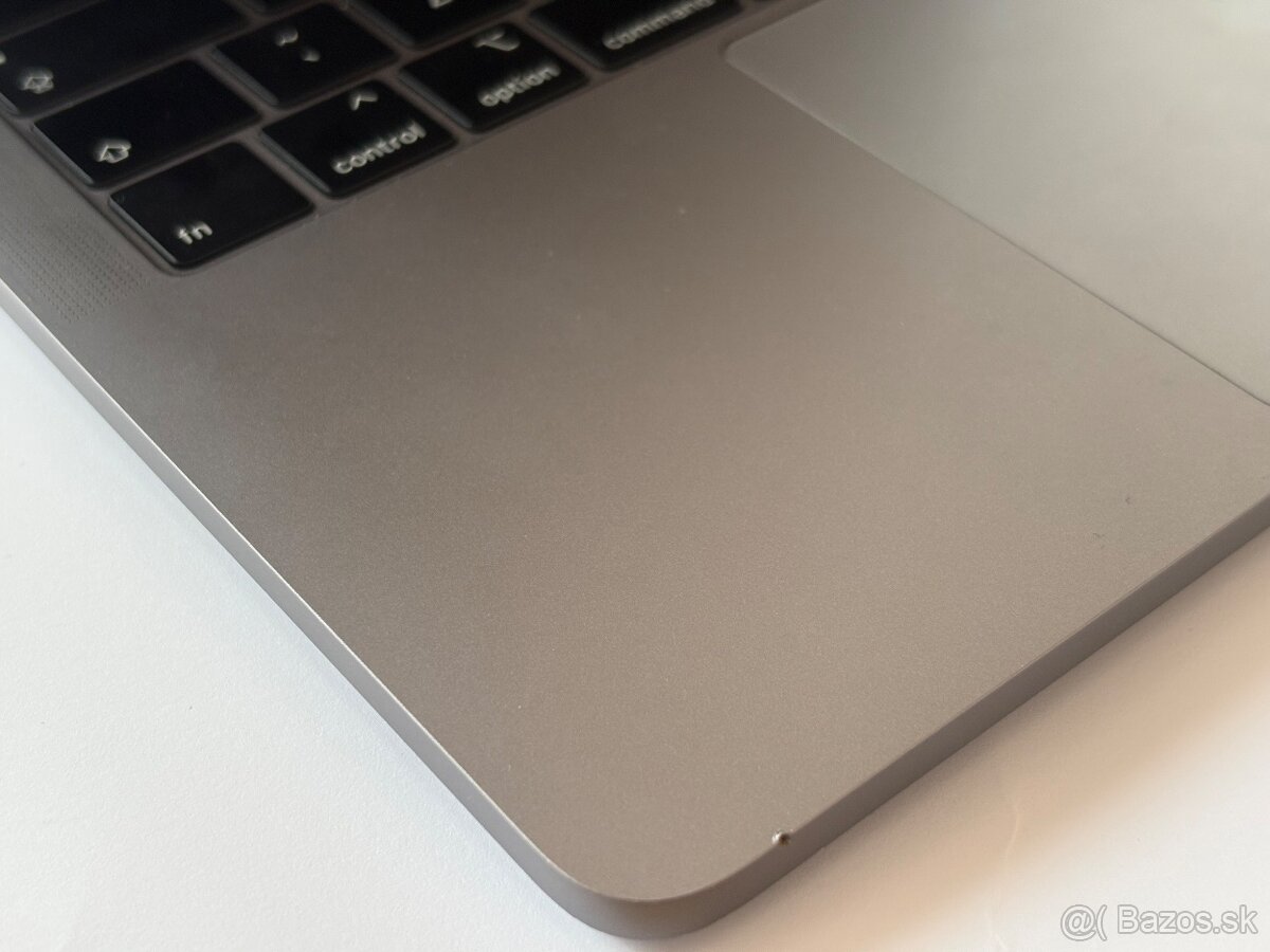 MacBook PRO 2019 13 8GB / 256GB Nová Baterka - 10