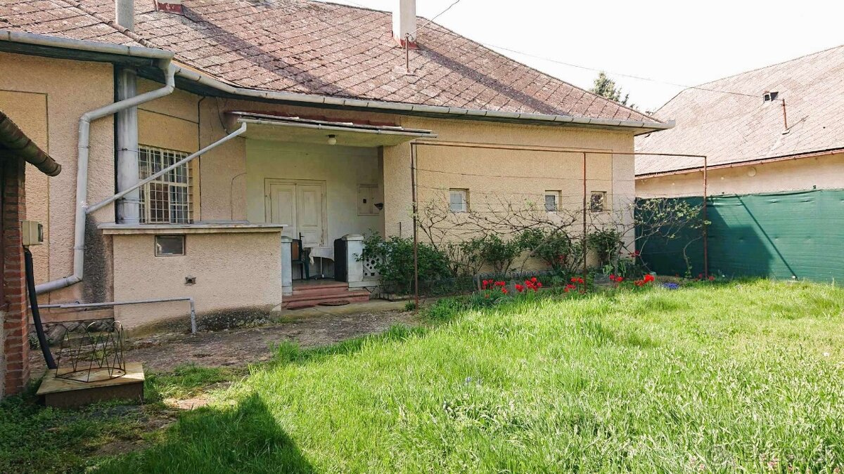 REZERVOVANÉ - Hontianske Moravce - rodinný dom, 2449 m2 - 10