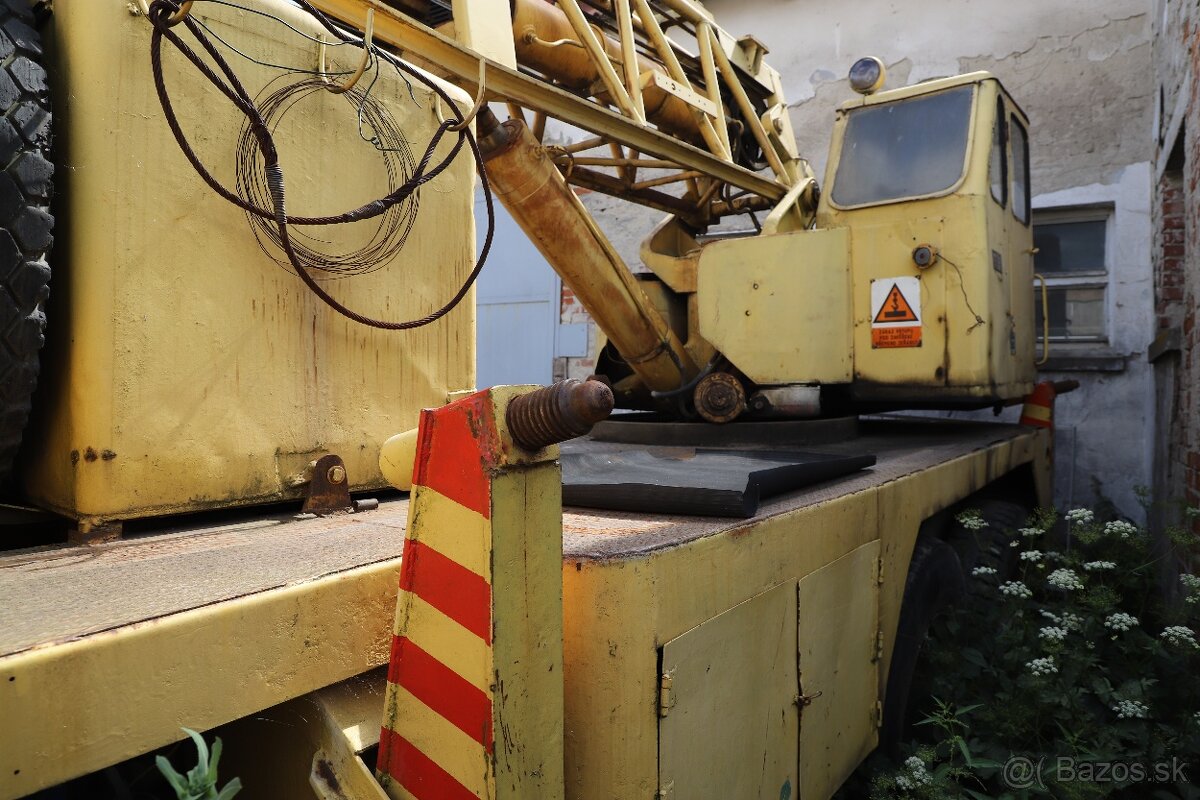 TATRA 148 6x6 žeriav - 10