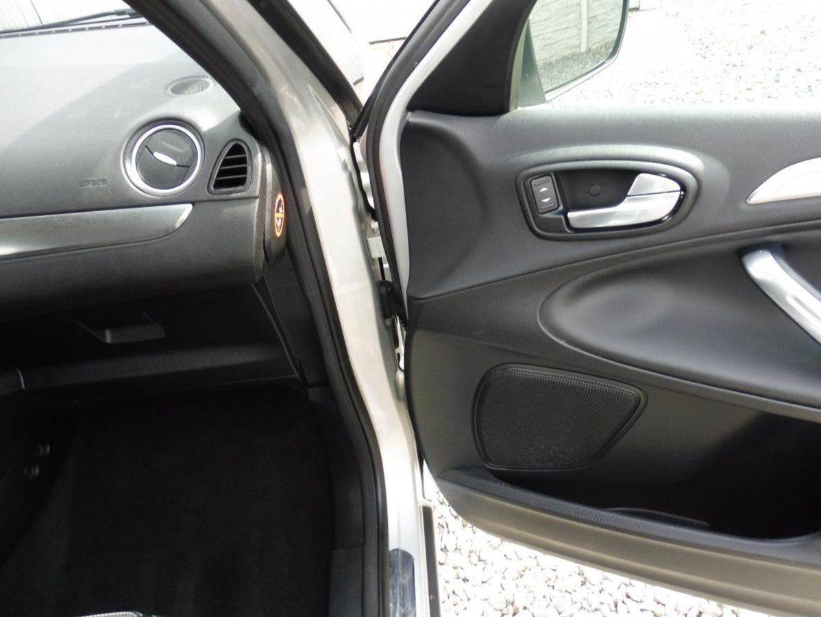 Ford S-MAX 2.0i 16v ELEGANCE FACE-LIFT 1A - 10