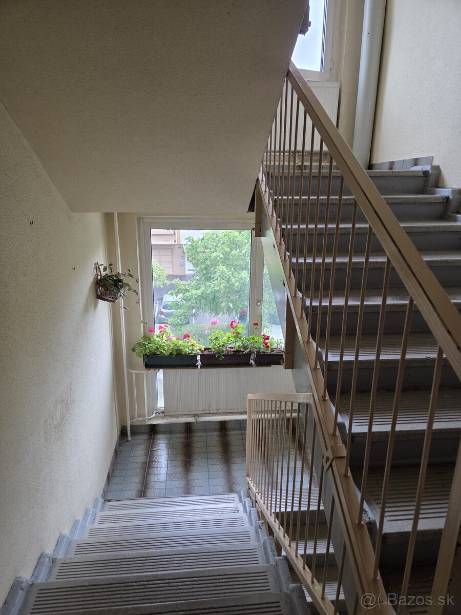 Aw-real ponúka na predaj 3izbový byt v Mosonmagyarovar - 10