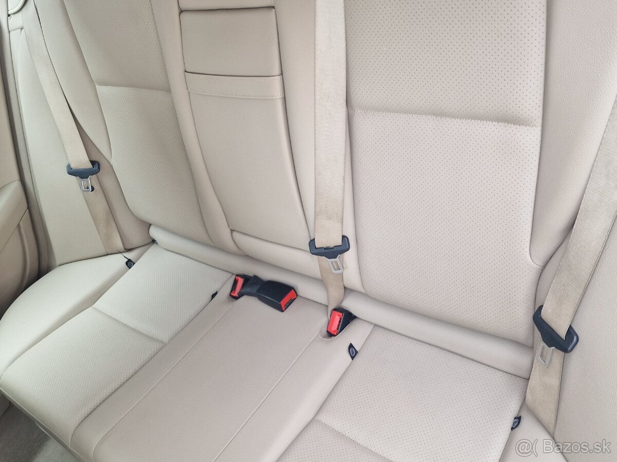 Mercedes-Benz C trieda Kombi 300 CDI BlueEFFICIENCY Avantgar - 10