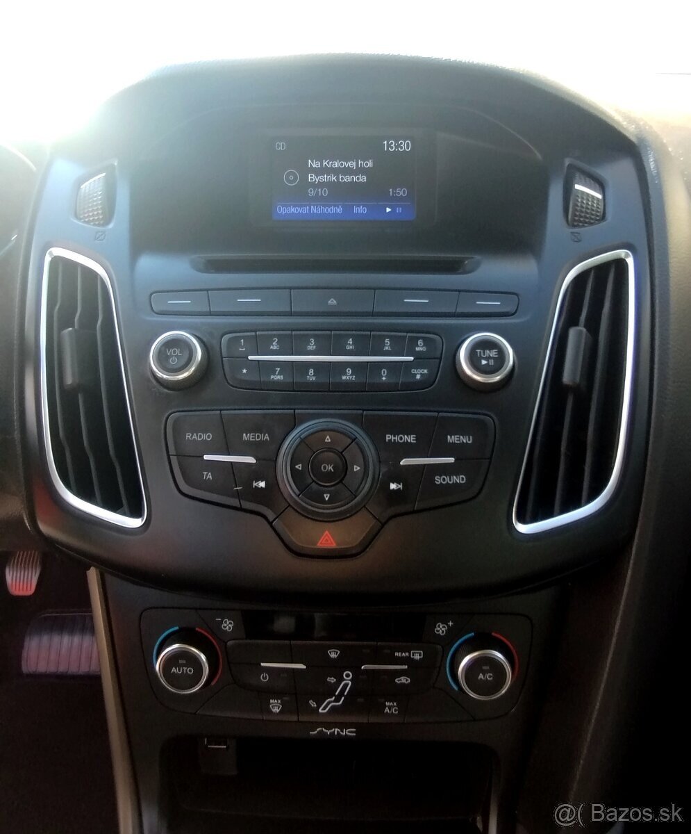 Ford Focus 2016 combi 1.0 ecoboost, SK auto - 10